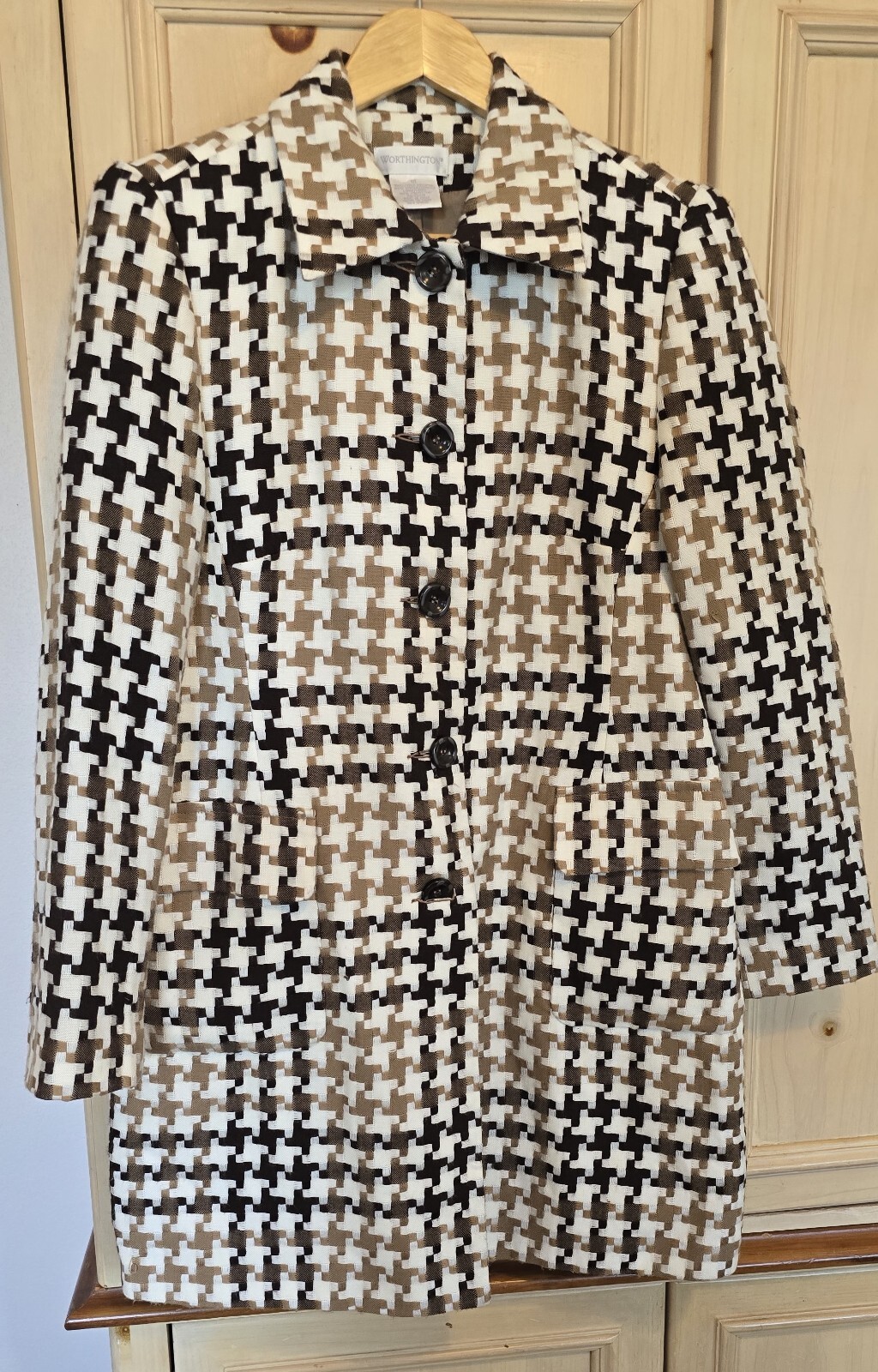Worthington Women's Classic Coat - Size 10 (Medium) | Houndstooth Brown & Ivory.