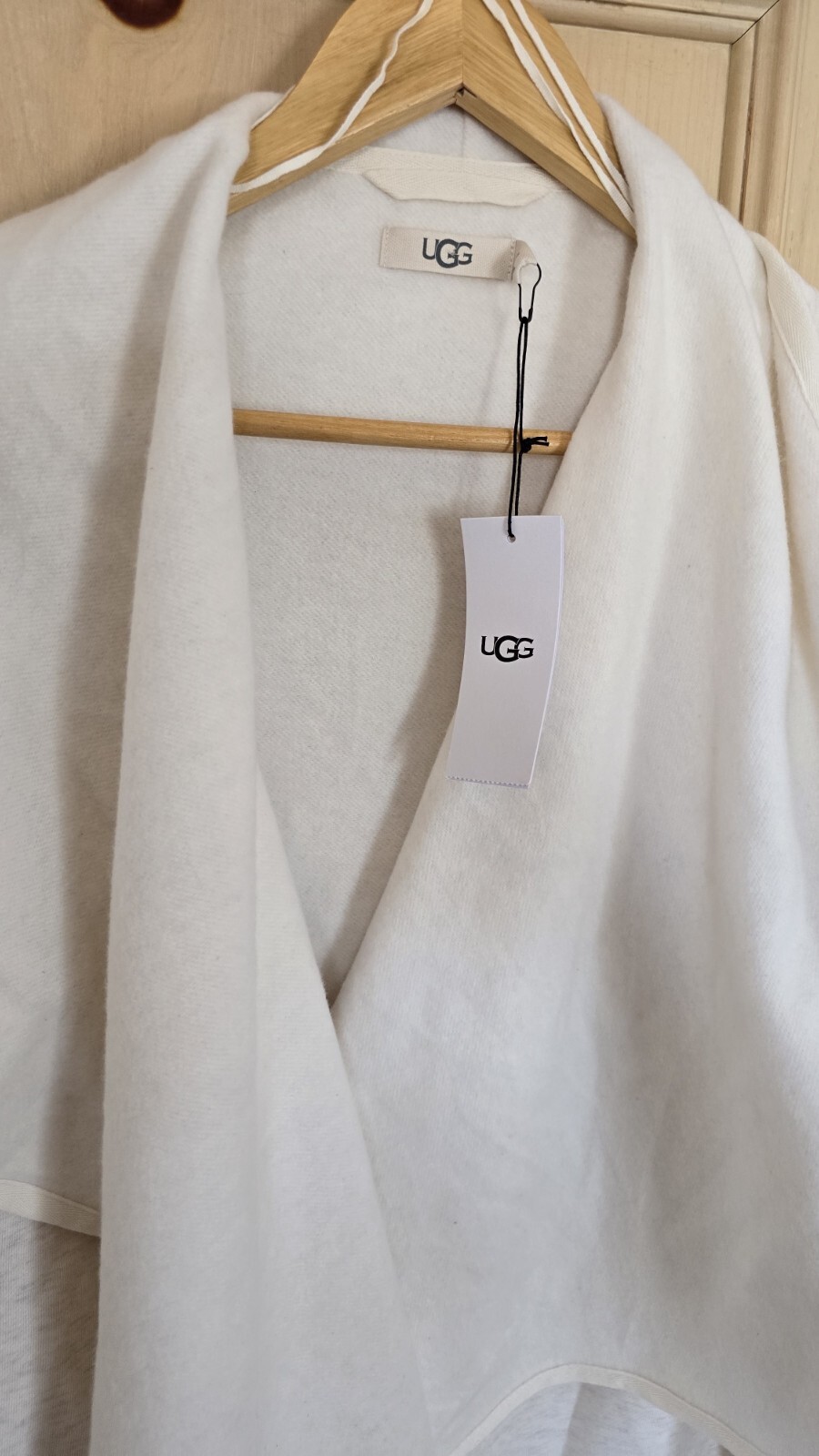 UGG Women's Janni Fleece Blanket Cardigan Size M - Perfect For You!