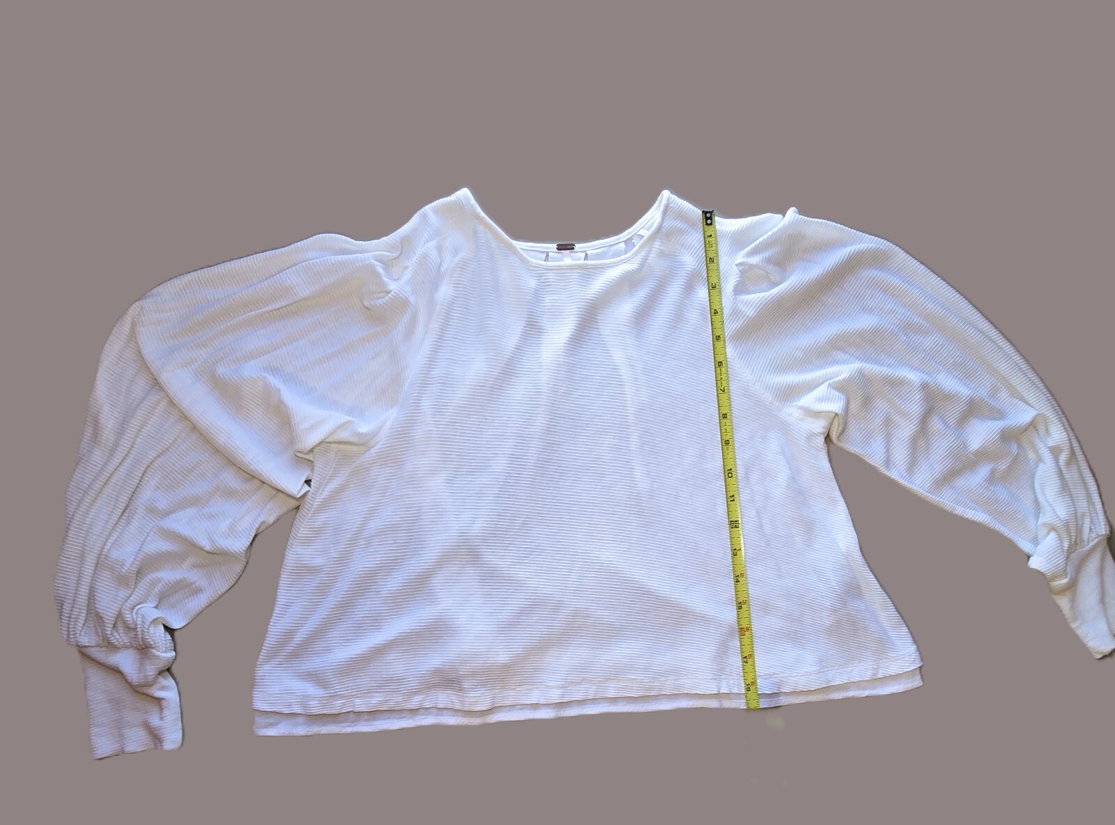 Free People Long-Sleeve Ivory Top - Size XS, Relaxed Fit with Balloon Sleeves
